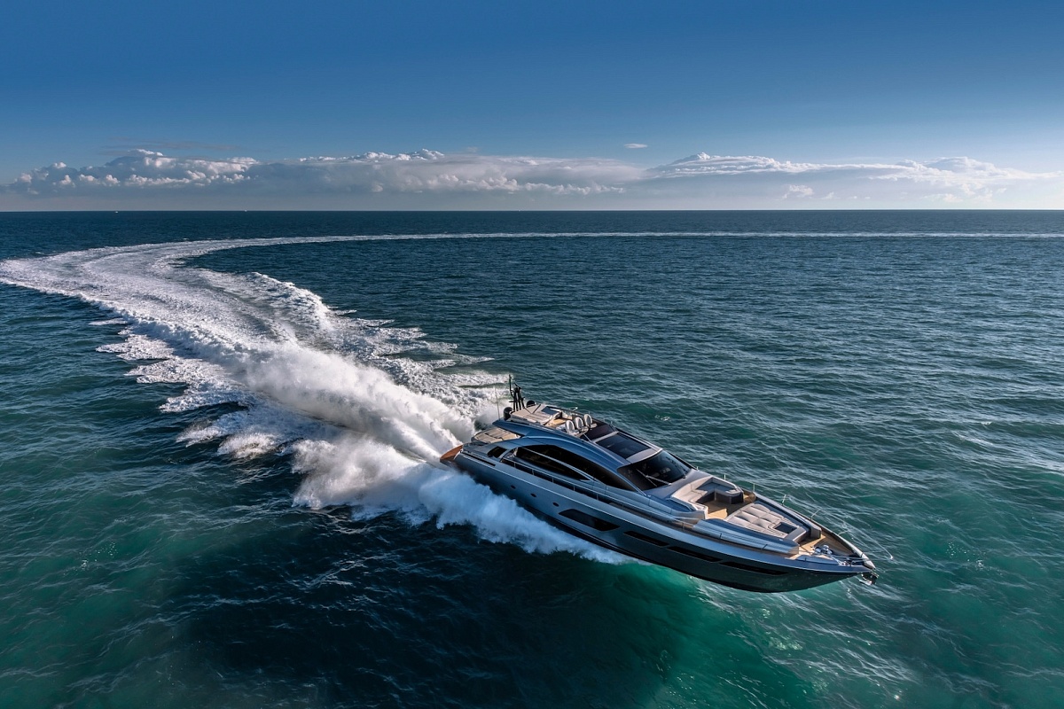 Аренда люксовой яхты Pershing 8X Beyond на Ибице - Балеарские островах